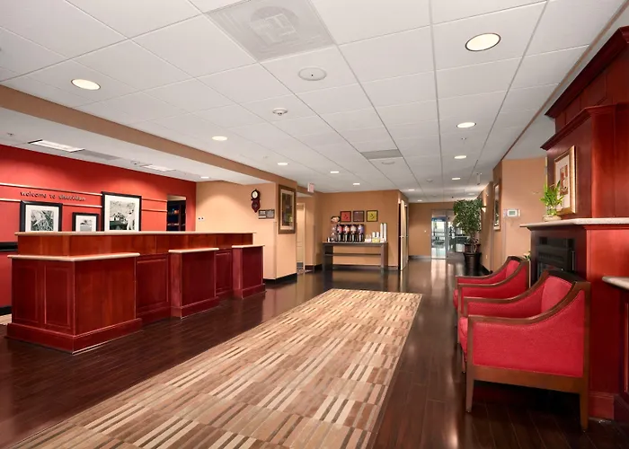 Hotel Hampton 3*