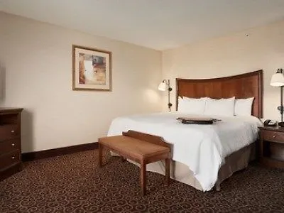 Hampton 3*