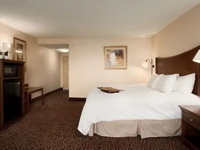 Hotel Hampton 3*